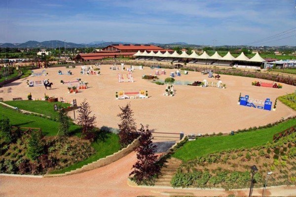 horses riviera resort 